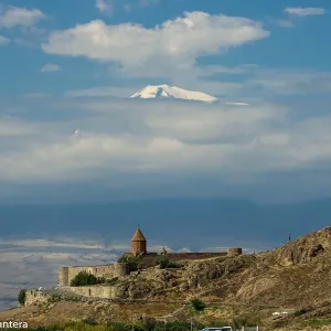Khor Virap na tle Araratu