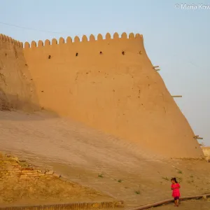 Mury Chiwy o zachodzie słońca, Uzbekistan